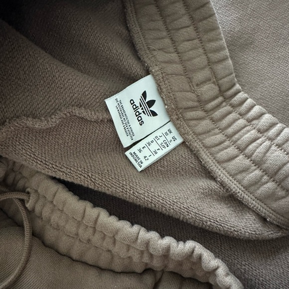 adidas cuffed sweatpants - Picture 4 of 4